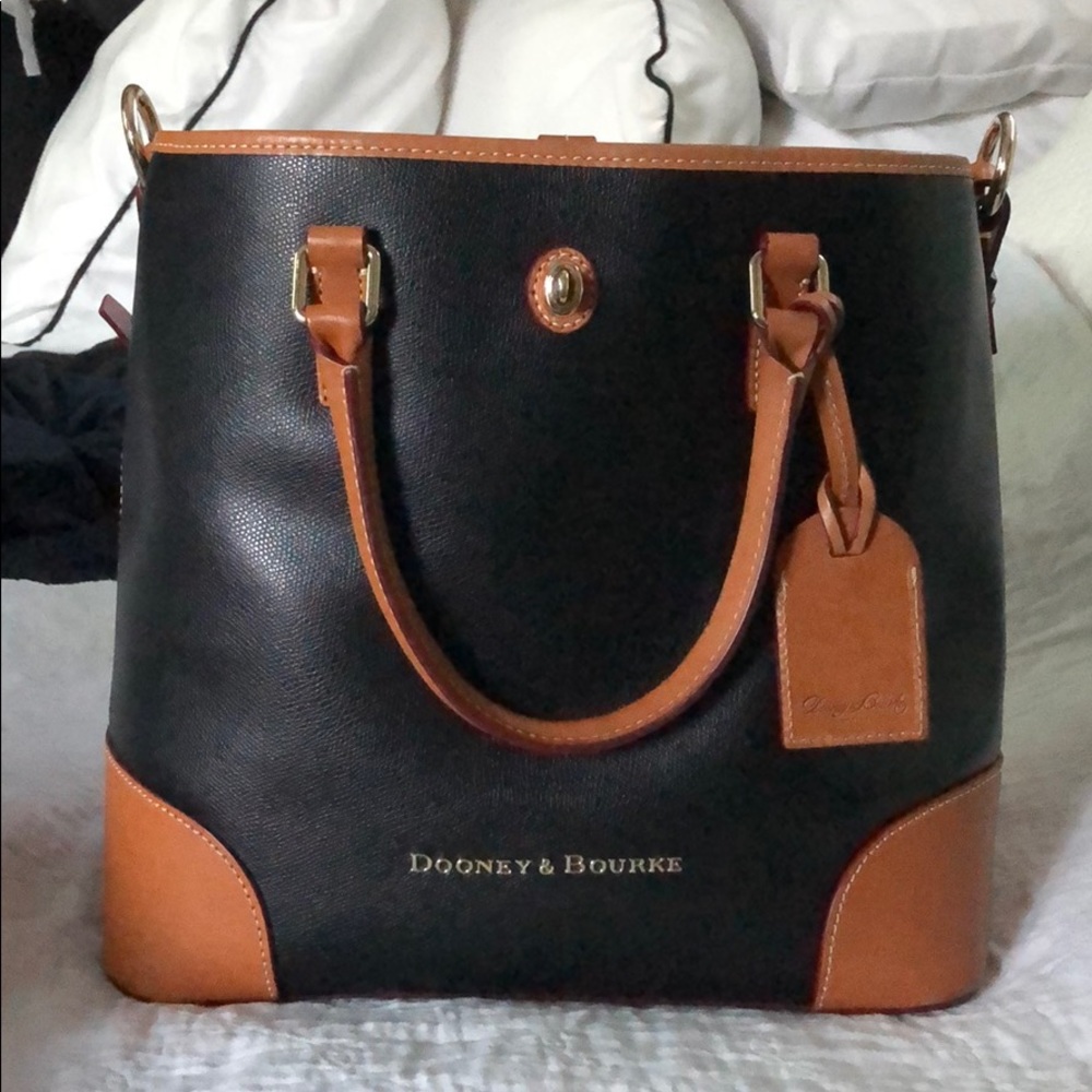 Dooney & Bourke Bag
